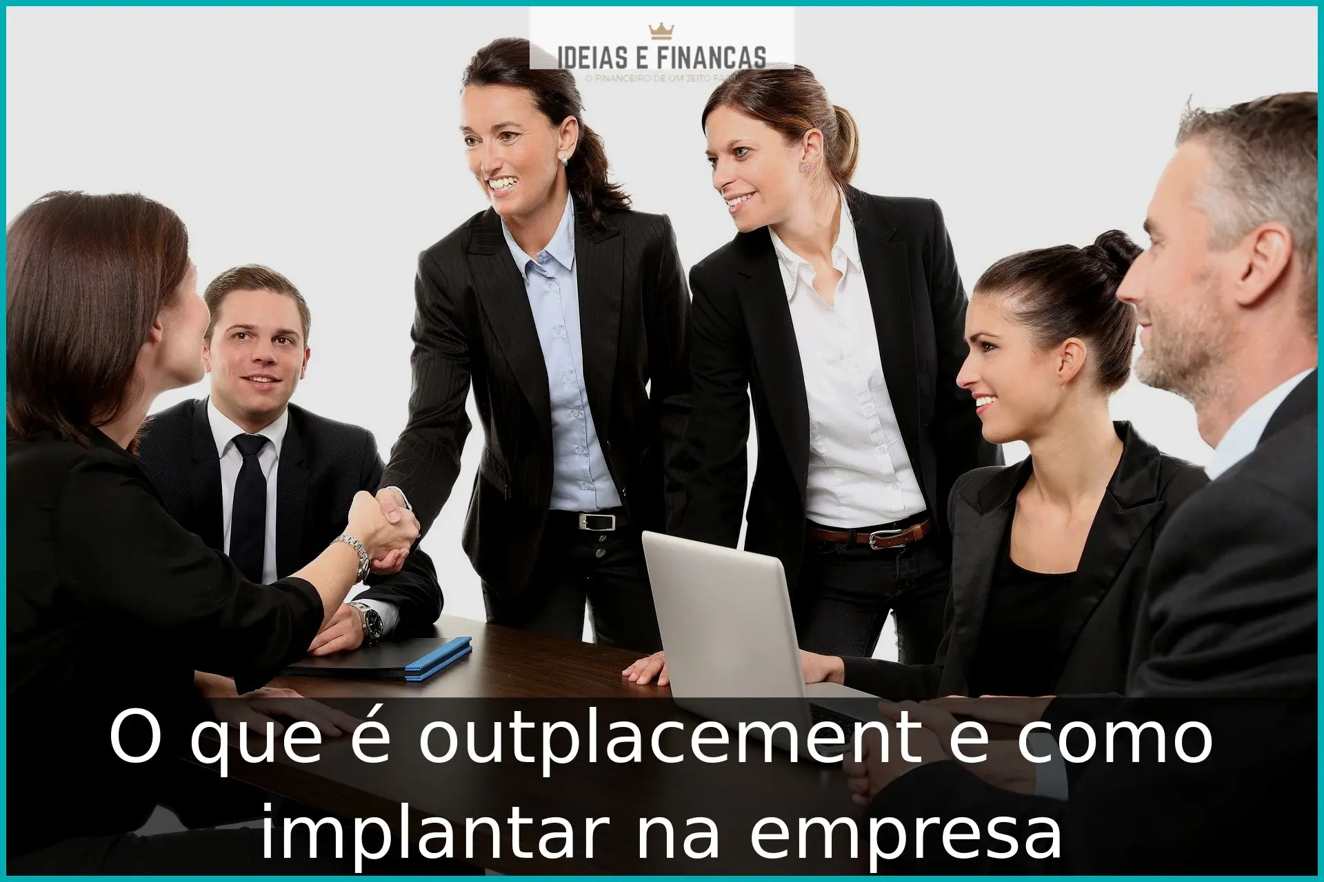 O que é outplacement e como implantar na empresa Pessoas reunidades em um workshop de outplacement