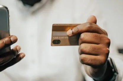 Qual cartão de crédito não paga anuidade de verdade?